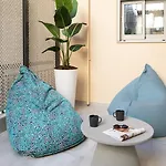 Διαμέρισμα Futuristic Chic Oasis In The Heart Of The *