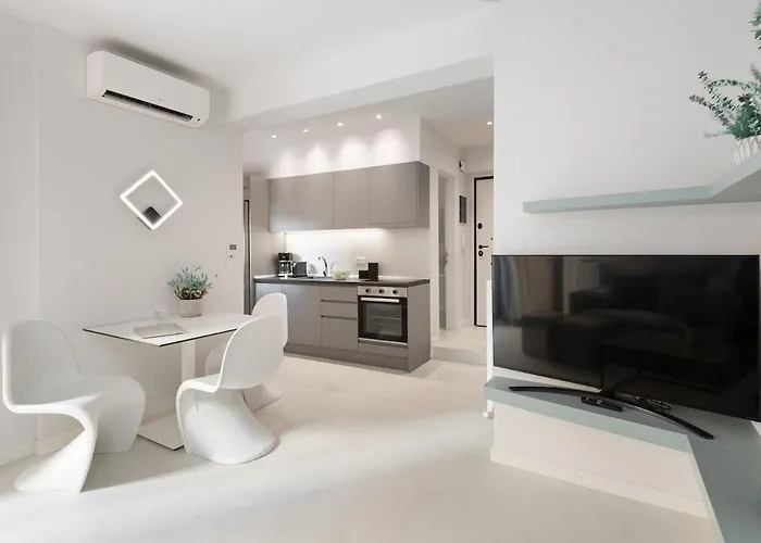 Apartament Futuristic Chic Oasis In The Heart Of The Salonic