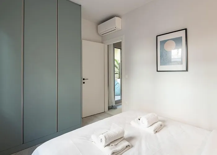 Futuristic Chic Oasis In The Heart Of The