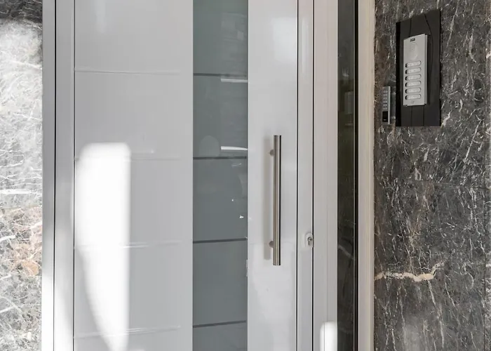 Futuristic Chic Oasis In The Heart Of The * Salonic